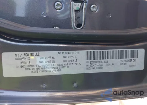 2019 Chrysler 300 Touring z USA, uszkodzony, nr VIN 2C3CCAAG9KH613663